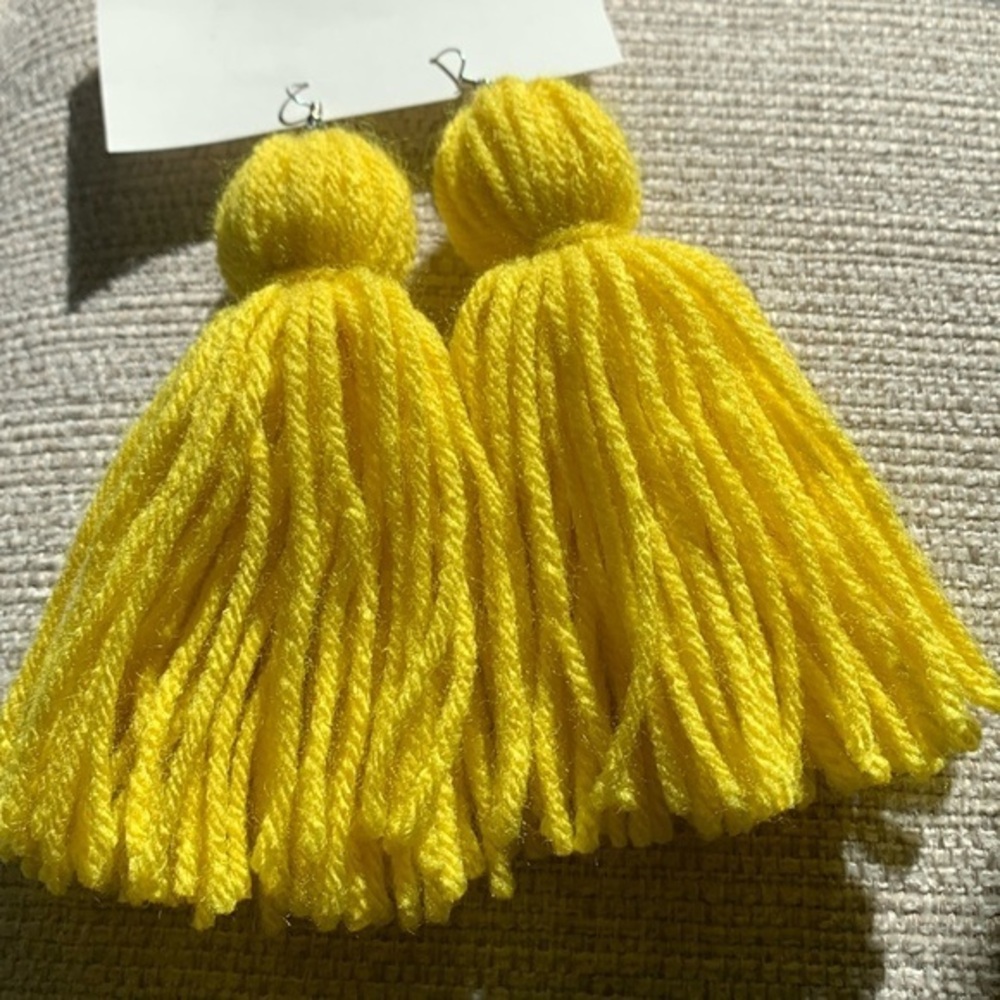 Tassel Yarn Earrings